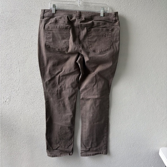 Chico’s Women Taupe Jeans Size 14 Pockets Casual Teacher School Stretch - Picture 4 of 13